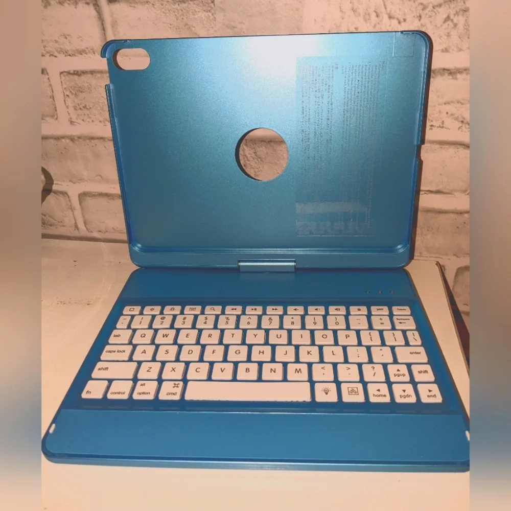 Flexbook Keyboard Case Blue NWOT 7 in 1 keyboard and case for ipads